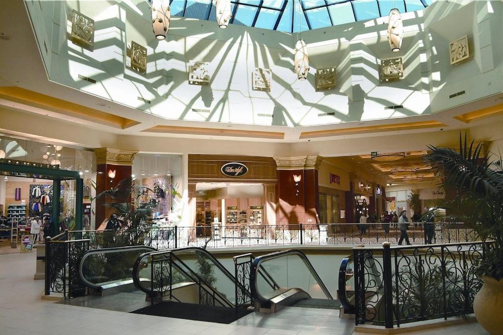 Mandalay Bay Resort And Casino By Suiteness Las Vegas Exterior foto